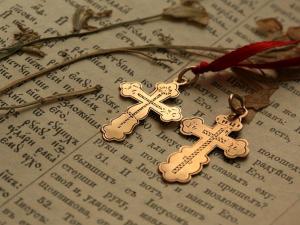Нательный крестик - зачем его носят на теле и можно ли снимать крест с себя
